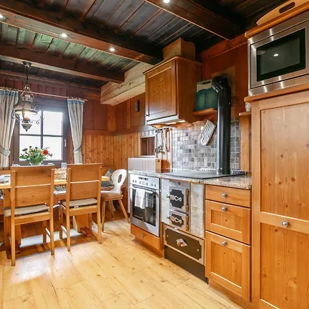 Weberhaeusl Am Penningberg Hopfgarten im Brixental